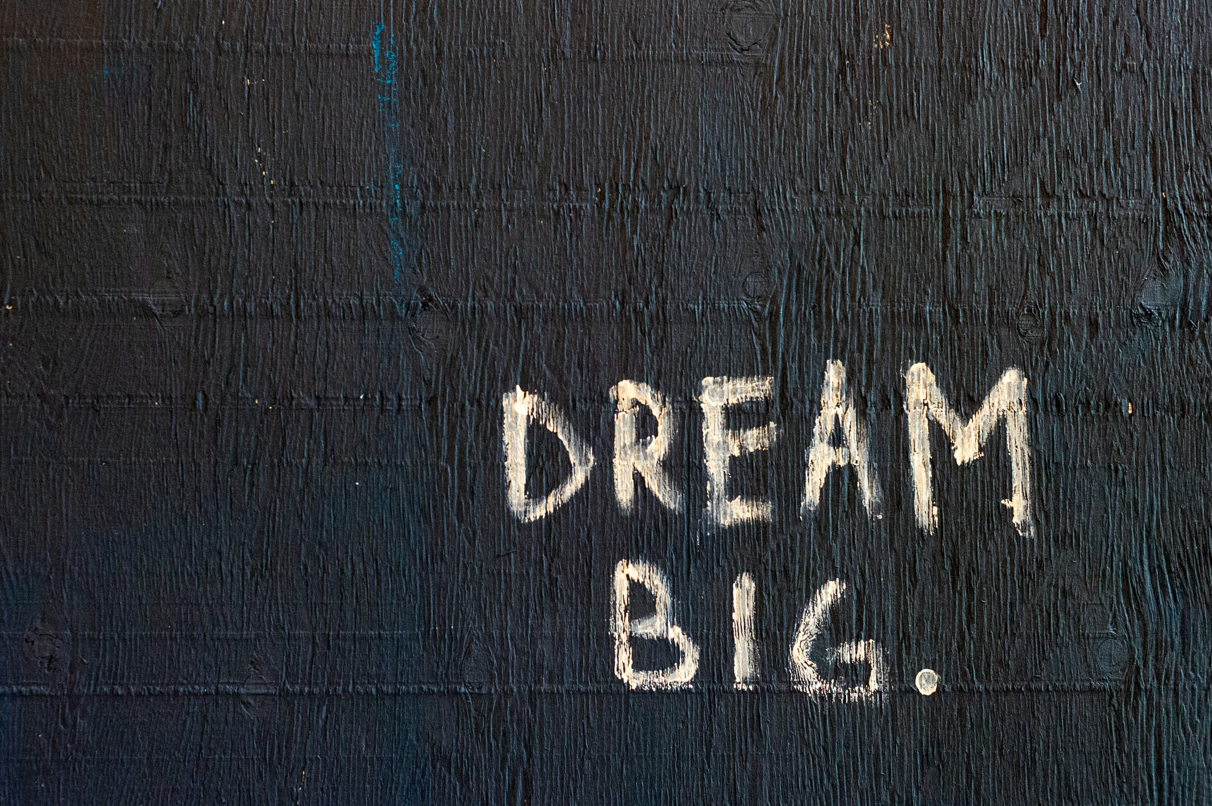 2025 BLOG 4  HOW BIG   BY Wrandy tarampi unsplash