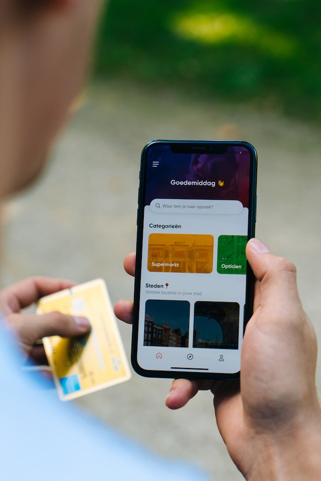 CC EMERGENCY debit or credit  C unsplash