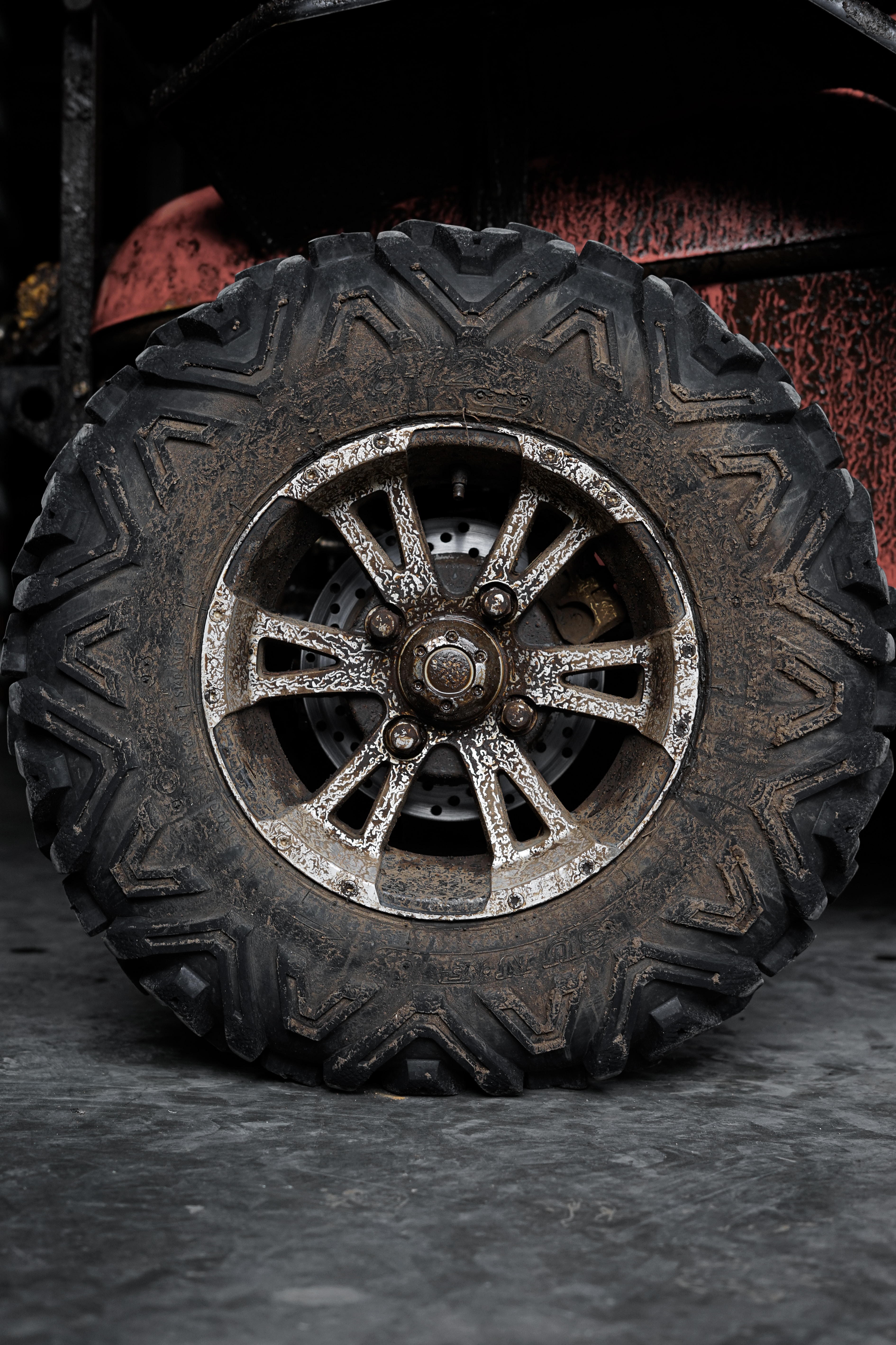 CHANGING TIRE unsplash