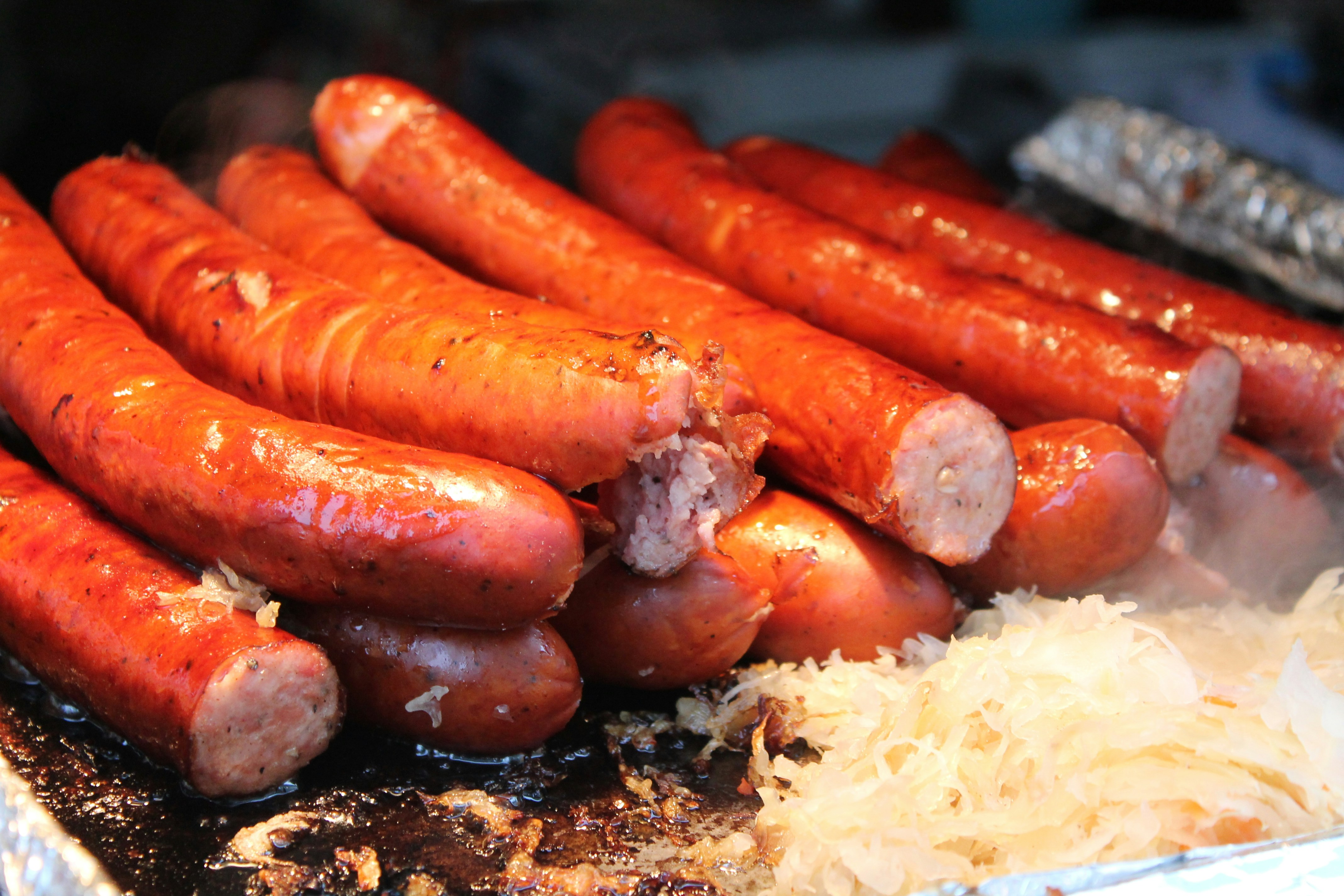 PAY    Bratwurst  1  unsplash