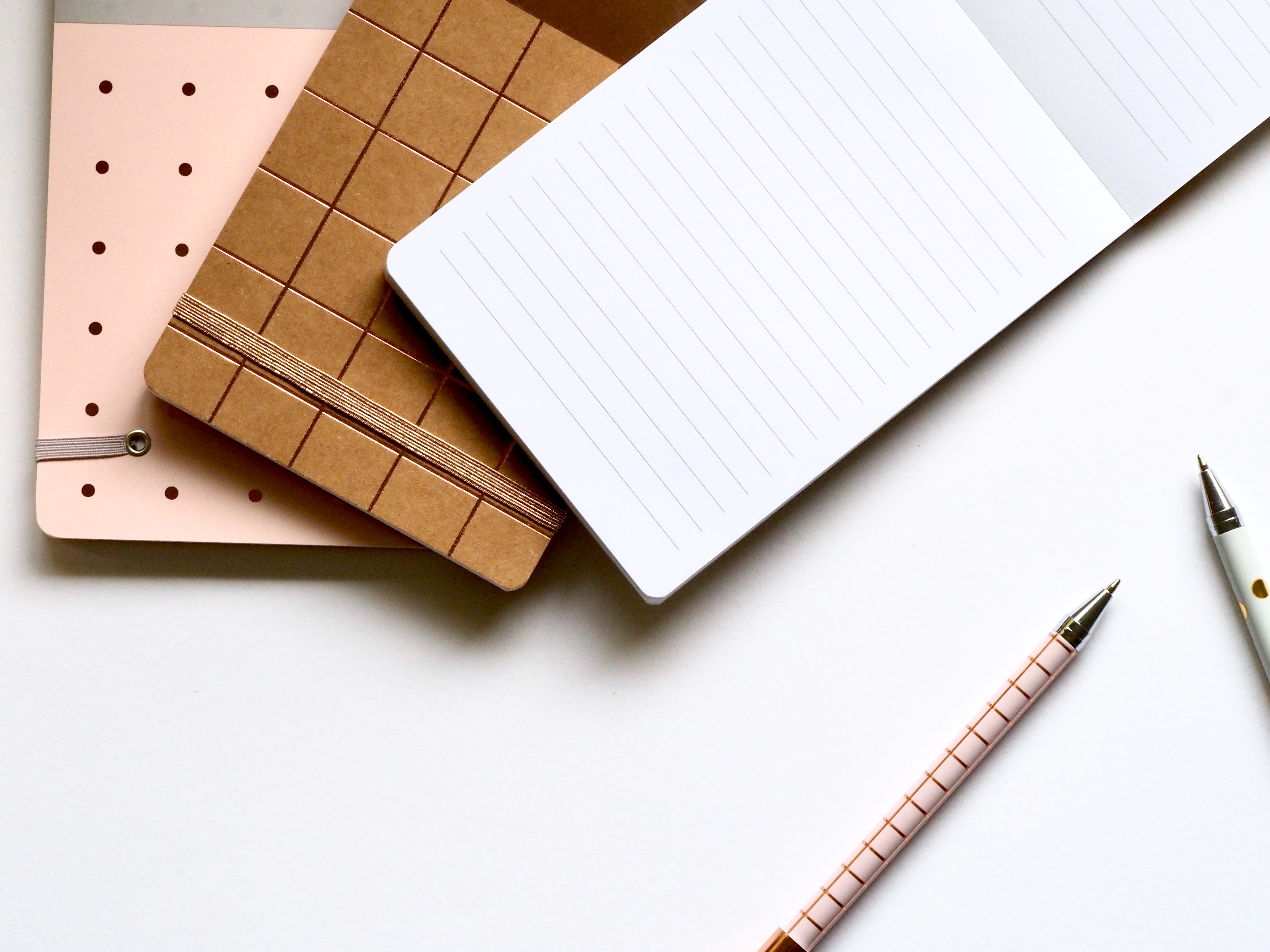 PAY    NoteBook  1  unsplash